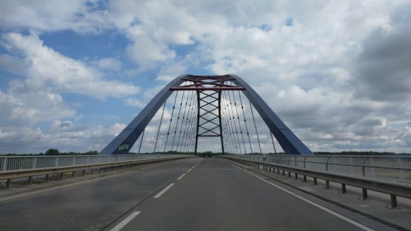 Passage du fleuve l'Elbe qui marquait la frontière entre les 2 Allemagnes