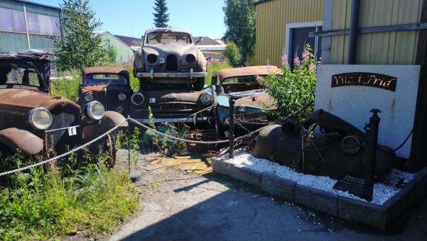 Un cimetière... de voiture