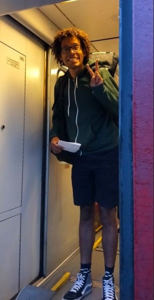 WhatsApp Image 2022-07-14 at 08.03.35.jpeg (43.88 Kio) Vu 728 fois Départ en train de Stéphane à 3 heures du matin. il devrait arrivé demain vendredi à Lyon