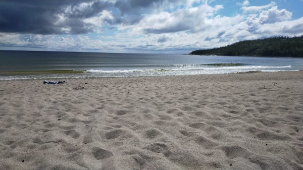 Premier arrêt sur une belle plage, proche de la route. mais une forte averse m'a motivé à retourner à la voiture.