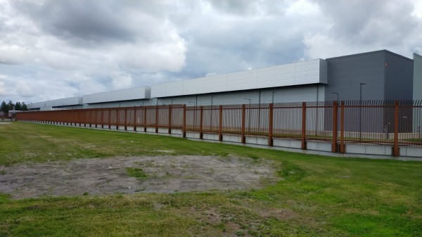 WhatsApp Image 2022-07-15 at 18.46.51.jpeg (196.87 Kio) Vu 714 fois Serveurs européens de Facebook implantés à Luleå parce que le climat contribue à les refroidir