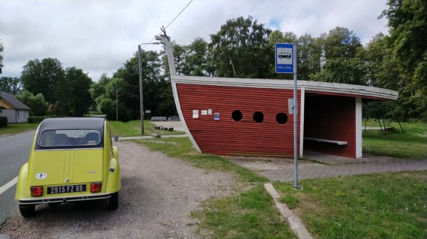 Sympa l'abri bus