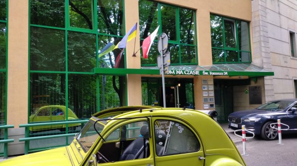 WhatsApp Image 2022-08-09 at 17.15.53.jpeg (246.94 Kio) Vu 897 fois Photo prise devant l'entrée de notre maison ou nous avons habité de 2004 à 2006.