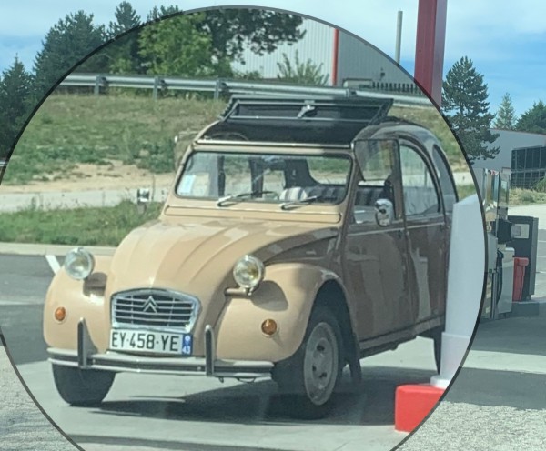 76B29267-032D-4CF4-B028-D77CDF65FD92.jpeg (440.14 Kio) Vu 2137 fois Heureuse deuchiste depuis 1 an