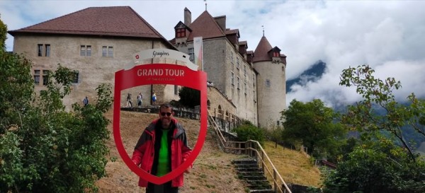 Samedi matin, visite du village de Gruyer et de son château.