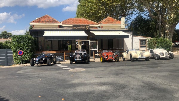 WhatsApp Image 2022-09-06 at 15.22.30.jpeg (374.83 Kio) Vu 977 fois Une cinquième pour le resto. C'est un avion.