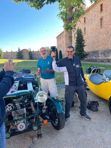 WhatsApp Image 2022-09-10 at 13.47.05.jpeg (287.07 Kio) Vu 948 fois Ce matin, nous avons changé le soufflet de cardan coté boite qui fuyait sur cette belle Anglaise.