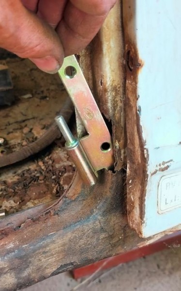 Capture 15.JPG (64.31 Kio) Vu 4590 fois Pour pouvoir monté la prote passagé, il va falloir monter un nouveau gon pour le bas: