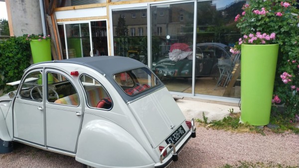 WhatsApp Image 2023-06-09 à 12.30.17.jpg (264.87 Kio) Vu 5504 fois Passage chez Jean Paul et sa Burton en vitrine