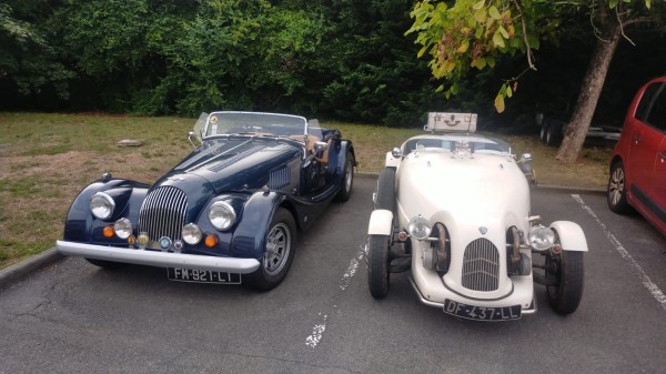 WhatsApp Image 2023-09-16 à 18.47.59.jpg (248.13 Kio) Vu 7817 fois Garé à côté d'une belle Morgan