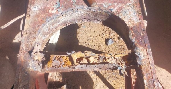 Capture 103.JPG (123.47 Kio) Vu 3682 fois la traverse sous boite est pleine de terre,