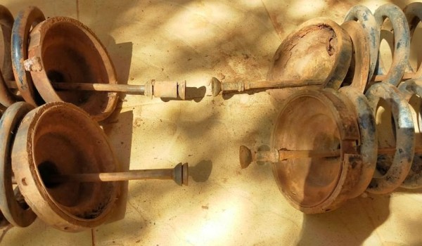 Capture 109.JPG (79.59 Kio) Vu 3965 fois le bout des tirant arrières sont équipé de rallonges qui doivent permettre de monter l'arrière plus haut.