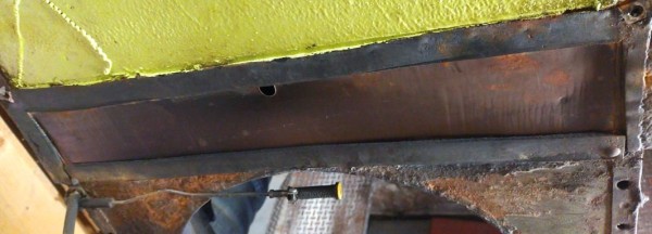 Capture 126.JPG (76.96 Kio) Vu 6098 fois le châssis sous la poutre arrière est bien brun