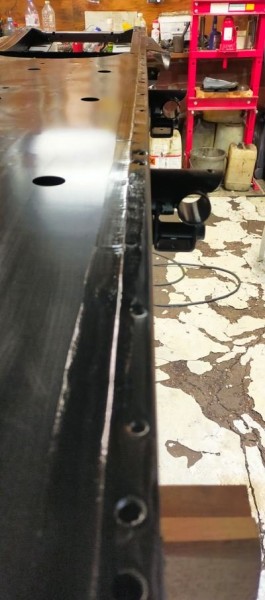 Capture 136.JPG (65.46 Kio) Vu 5547 fois pose du mastic sur les replis des tôles.