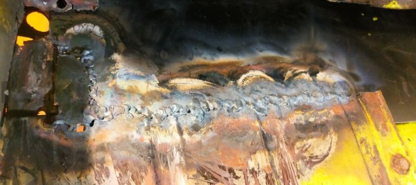 Capture 157.JPG (103.58 Kio) Vu 5244 fois les soudures avancent doucement.