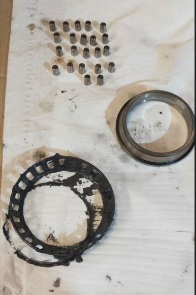 Capture 184.JPG (43.15 Kio) Vu 10103 fois nettoyage, inspection, graissage et remontage des roulements: