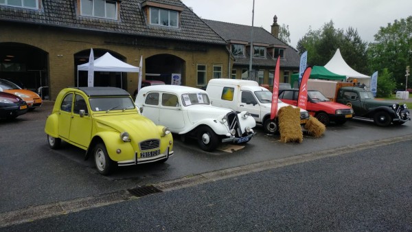 WhatsApp Image 2024-05-05 à 09.48.04_08df0e5b.jpg (327.19 Kio) Vu 1867 fois La Spécial prête à reprendre la route après une journée de repos