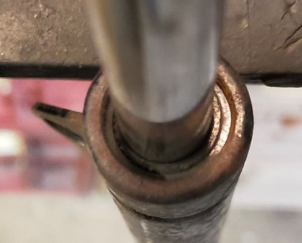 Capture 01.JPG (45.99 Kio) Vu 1999 fois Voici le levier avec les bagues en place.