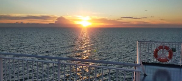 Capture 039.JPG (105.34 Kio) Vu 1409 fois Coucher de soleil sur la Suède