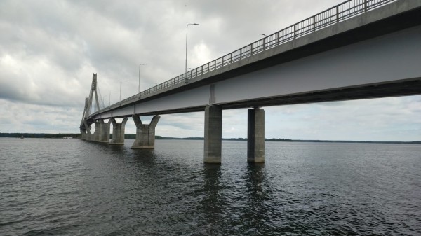 pont qui relie les iles au continent