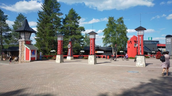 Rovaniemi, sur le cercle polaire, il fait 30°c