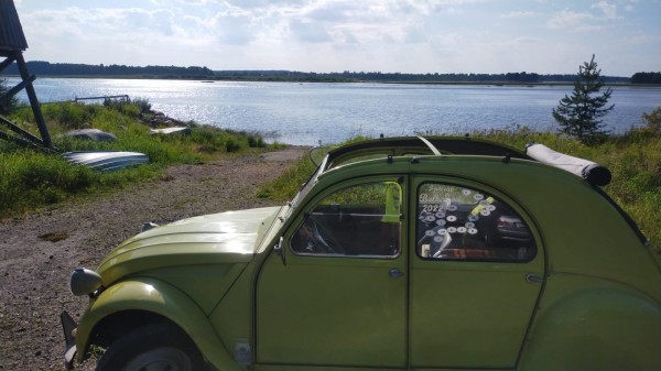 Au bord de la rivière Tornio qui fait la frontière avec la Suède