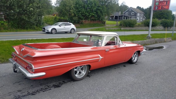 CHEVROLET ELCamino Pick-up croisée sur la route du sud