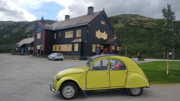 WhatsApp Image 2024-07-28 à 13.38.14_e8465977.jpg (214.12 Kio) Vu 1358 fois Arrivée aux col de Hjerkinn à environ 1000 mètres d'altitude et sa gare typique