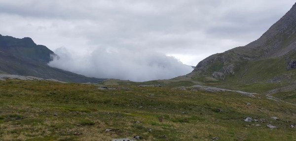 puis c'est de la vallée que les nuages remontes