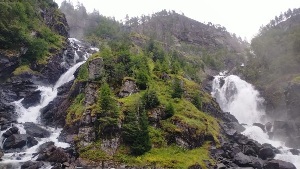 Encore et toujours des cascades fantastiques