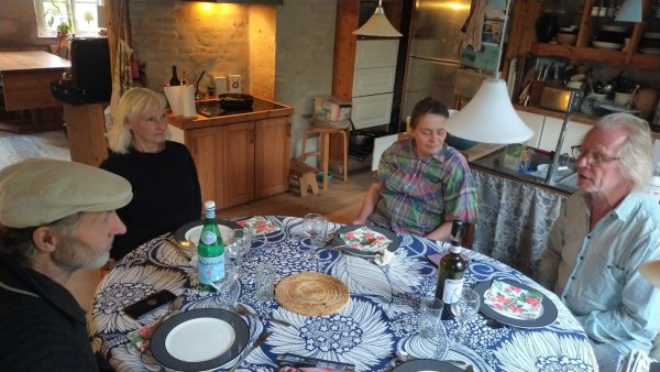 WhatsApp Image 2024-08-10 à 20.21.55_aa067dee.jpg (297.65 Kio) Vu 1618 fois Repas avec quelques citroenistes du coin