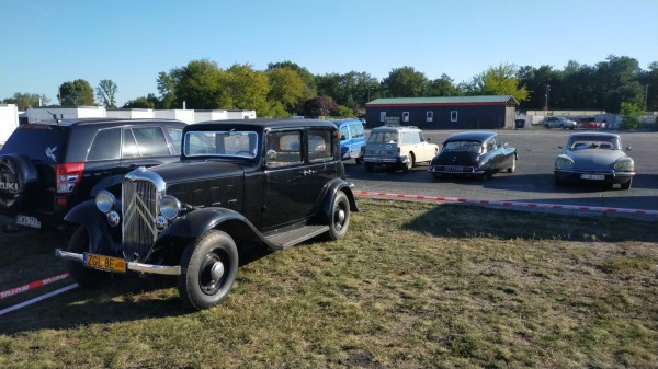 WhatsApp Image 2024-08-14 à 17.53.05_c8d2cd33.jpg (279.91 Kio) Vu 1583 fois Une Rosalie