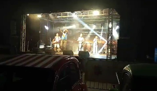 Capture 112.JPG (83.11 Kio) Vu 1526 fois concert boni M., super ambiance, mais si pas beaucoup de monde