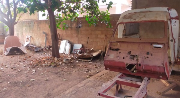 Capture 153.JPG (133.36 Kio) Vu 2432 fois la saison des pluies est terminée, donc plus besoin de stocker à l'abrit.