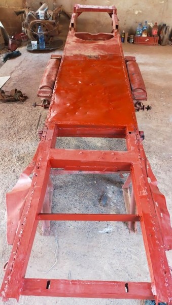 Capture 188.JPG (105.98 Kio) Vu 3278 fois un coup de peinture antirouille et le châssis est maintenant terminé