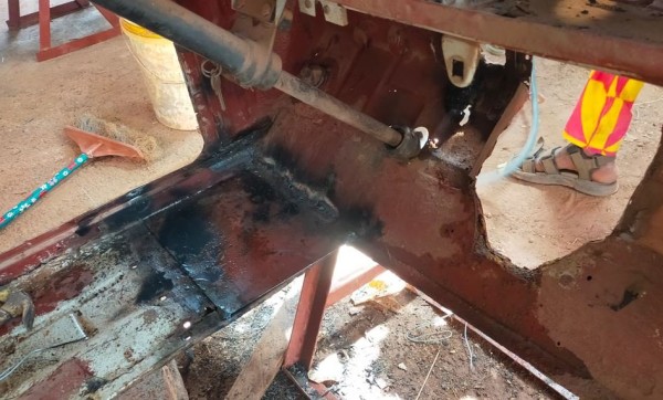 Capture 260.JPG (123.24 Kio) Vu 1598 fois pointage tôle plancher gauche