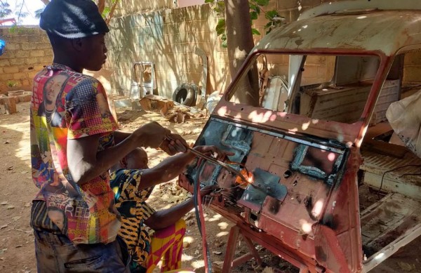 Capture 261.JPG (158.31 Kio) Vu 1598 fois soudure tôles au niveau du maitre cylindre