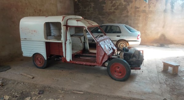 Capture 319.JPG (103.1 Kio) Vu 1816 fois une fois cette manip faite, j'ai posé l'acadiane sur 4 roues.