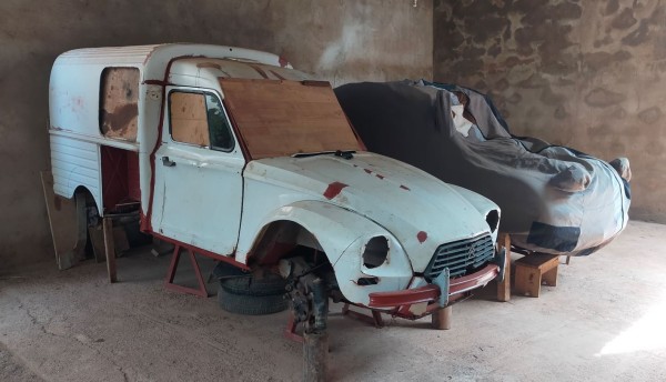 Capture 180.JPG (167.52 Kio) Vu 1056 fois la 2CV a retrouvée sa housse.