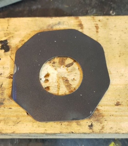 Capture 356.JPG (61.07 Kio) Vu 1702 fois tôle découpé avec le trou