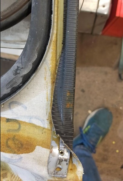 Capture 121.JPG (103.42 Kio) Vu 1582 fois J'ai décollé sur une capote foutue pour récupérer la barre.