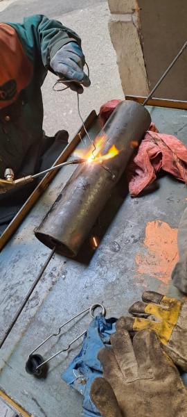 après un bon nettoyage et graissage, on a tout remonté et j'ai soudé le pot: