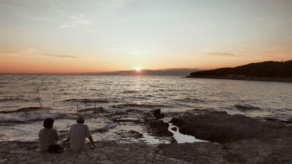 Ce soir le couchez de soleil était un mieux qu'hier, mais il a quand même fallu qu'un nuage vienne s'interposer.