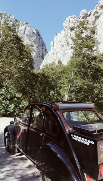 Capture 019.JPG (142.84 Kio) Vu 884 fois Je suis arrivé vers 16h30 au Parc National de Paklenica. Après avoir discuté avec la personne chargée des entrées, j'ai décidé de parti pour la ballade de 4 heures aller retour. Je me suis dis que la température sera un peu meilleur en fin de journée.