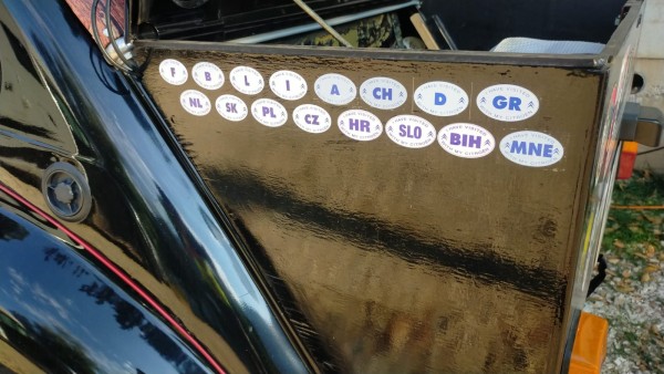 Arrivé au Monténégro aujourd'hui… un sticker de plus &quot;MNE&quot;