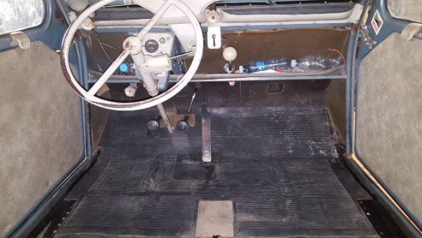 Capture 96.JPG (60.24 Kio) Vu 5606 fois mise en place des tapis et pédale d'accélérateur